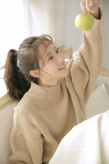 反派未婚妻总在换人设